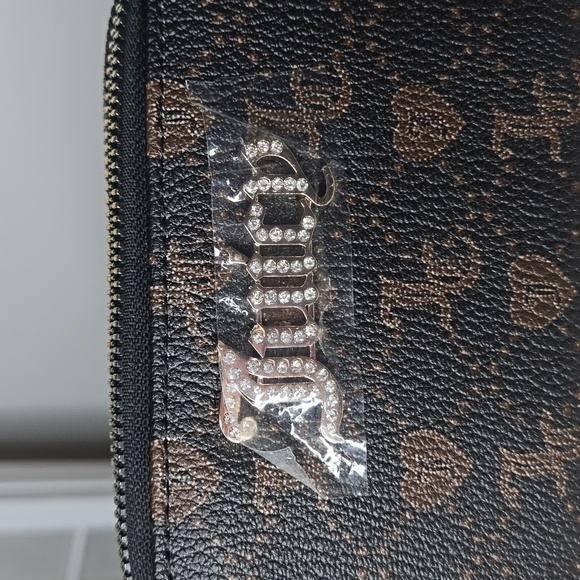 NWT Juicy Couture Zip around - Picture 3 of 7
